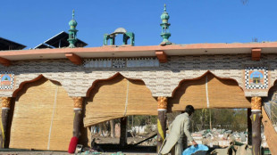 Pakistan: le bilan des attaques &agrave; la voiture b&eacute;lier grimpe &agrave; 13 civils et cinq soldats tu&eacute;s, selon l'arm&eacute;e 