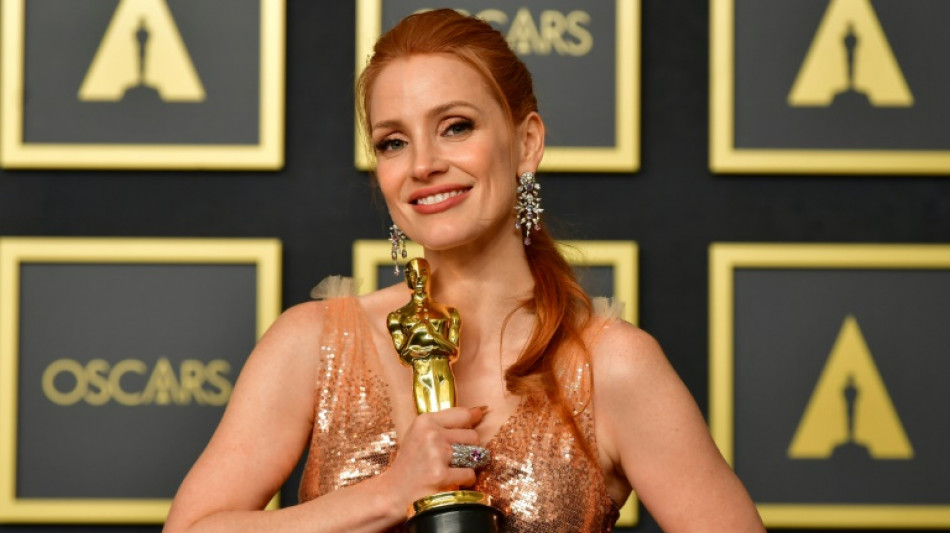 Les Oscars n'ont d'yeux que pour Jessica Chastain, méconnaissable en télévangéliste