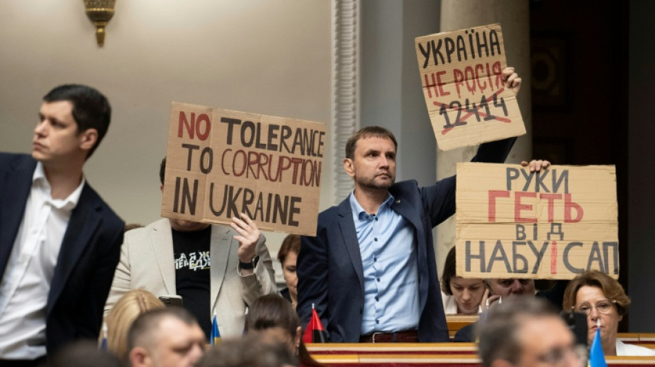 Ucr&acirc;nia restabelece a independ&ecirc;ncia de &oacute;rg&atilde;os anticorrup&ccedil;&atilde;o