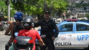 Pelo menos sete mortos em opera&ccedil;&atilde;o policial em favelas do Rio 