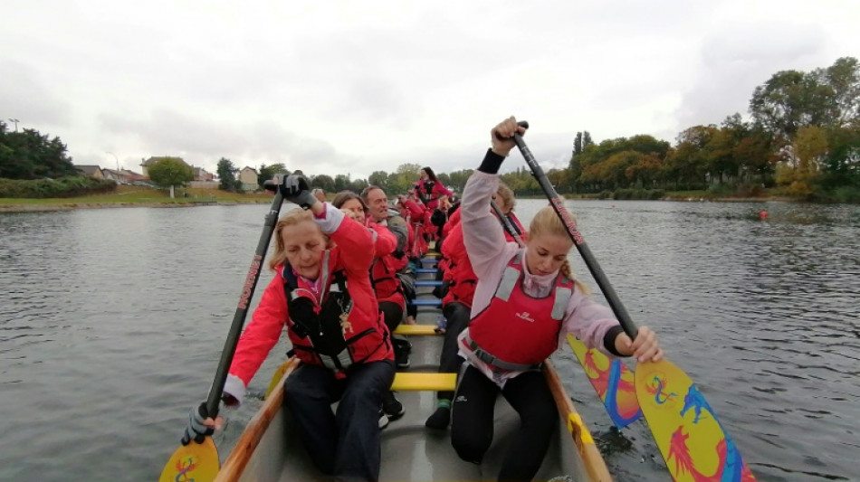Le "dragon boat" sur M6, un sport th&eacute;rapie pour l'apr&egrave;s-cancer du sein