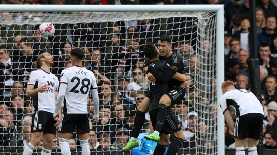 Angleterre: Arsenal ne l&acirc;che rien, Manchester United muet