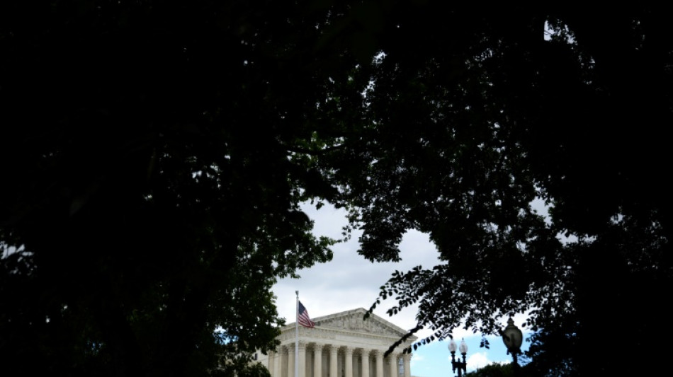 La Cour supr&ecirc;me autorise Trump &agrave; r&eacute;voquer le statut l&eacute;gal d'un demi-million d'immigr&eacute;s