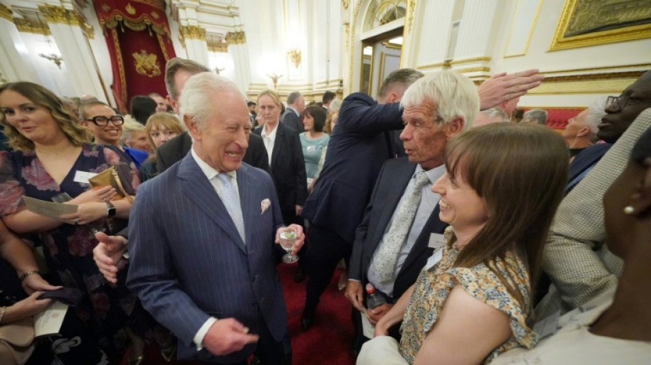 El rey Carlos III dice que cada diagnóstico de cáncer es "desalentador, a veces aterrador"