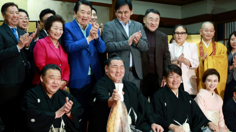 Le Japon promeut un nouveau grand ma&icirc;tre du sumo