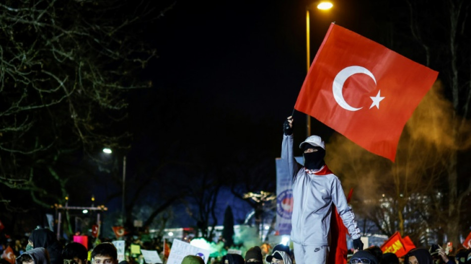 Turquie : le maire d'Istanbul incarc&eacute;r&eacute;, contestation dans les rues et dans les urnes