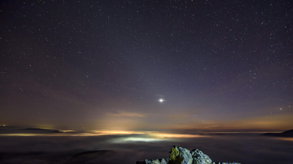 Nel cielo di luglio le stelle disegnano il triangolo estivo