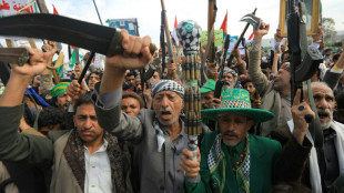 Rebeldes do I&ecirc;men prometem vingan&ccedil;a ap&oacute;s morte de seu 'primeiro-ministro' em bombardeios israelenses