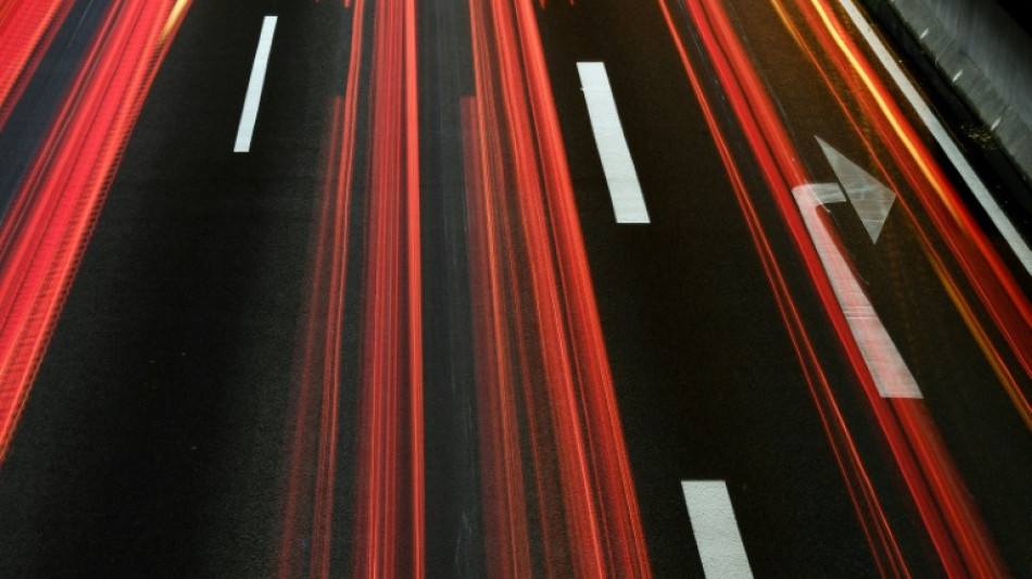 Diskussion um Verbrenner-Aus: Klingbeil fordert Arbeitsplatzbekenntnis von Autobauern