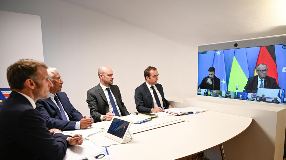 Volenterosi, 'la strada per la pace Ucraina sia decisa con Kiev'