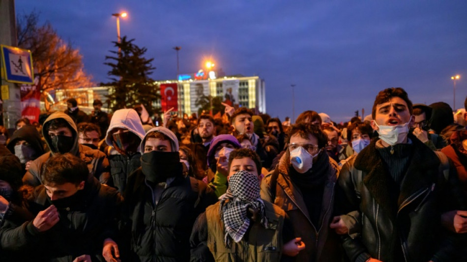 Turquie: la contestation se durcit, Erdogan jure de ne pas c&eacute;der &agrave; la "terreur de la rue"