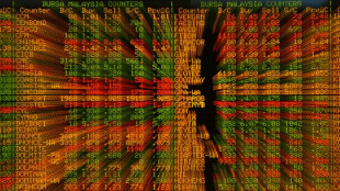 Asian stocks rally fades as Japan debt sale disappoints