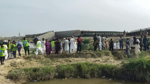 Acidente de trem deixa 28 mortos no sul do Paquist&atilde;o