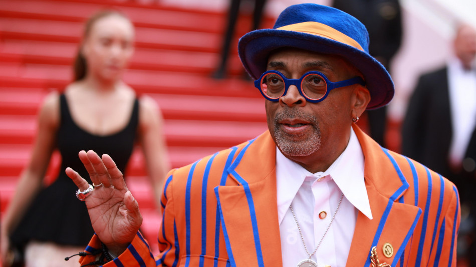 Spike Lee sostiene Bad Bunny, 'Porto Rico parte degli Usa'