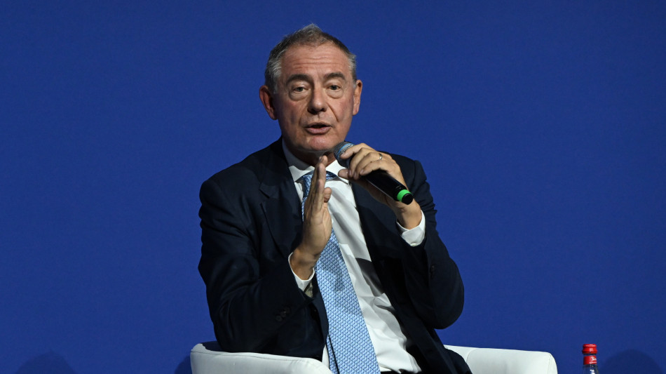 Urso, Ue intervenga con dazi sull'ultra fast fashion