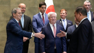 El secretario del Tesoro de EEUU dice que un acuerdo comercial con Jap&oacute;n "sigue siendo posible"