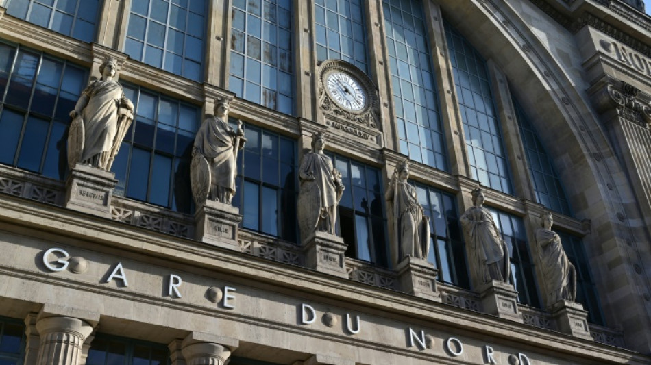 Computador e duas chaves USB contendo planos de seguran&ccedil;a para Paris-2024 s&atilde;o roubados em trem