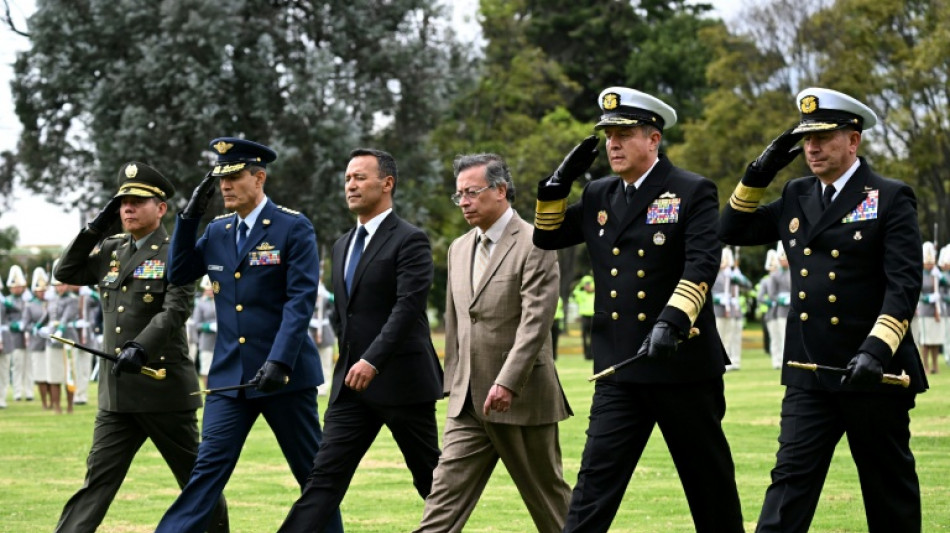 Colômbia eleva a 12 número de menores mortos desde outubro em bombardeios militares