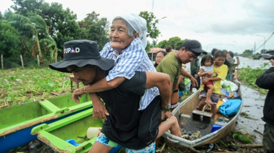 Trami frappe les Philippines, le bilan des morts s'alourdit &agrave; 20 morts