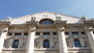 Borsa: Milano apre in rialzo, Ftse Mib +0,37%