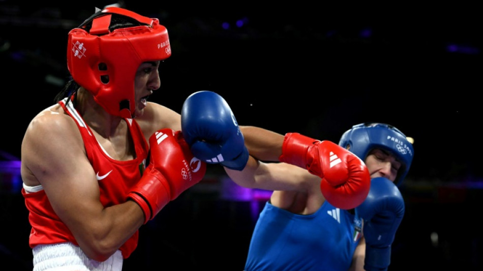 Boxeadora Imane Khelif &eacute; 'modelo' de coragem para o povo argelino
