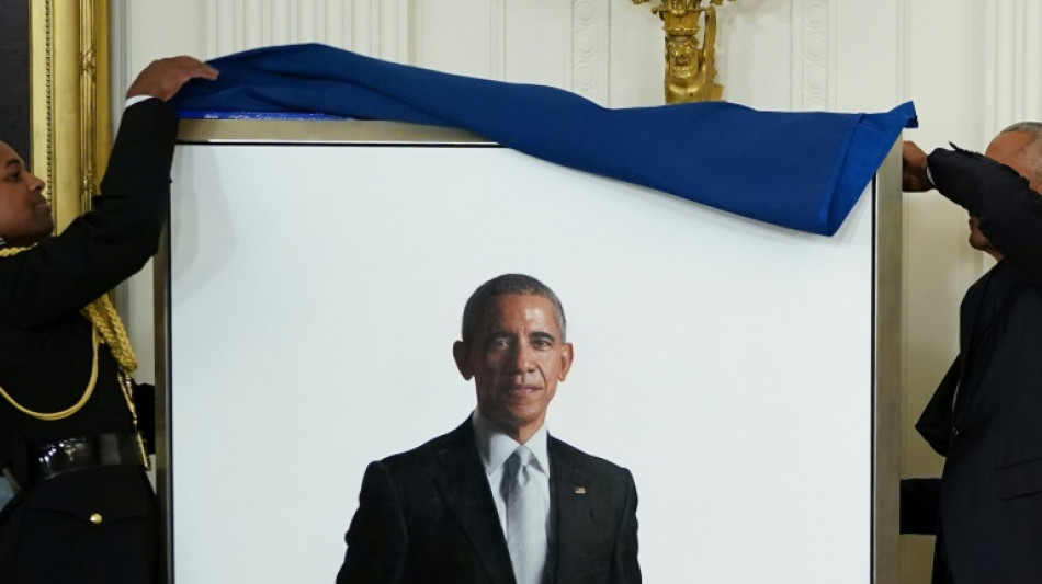Trump sustituye un retrato de Obama por uno suyo