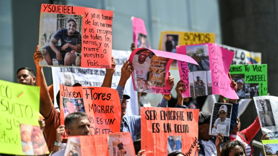 El Salvador arrests rights lawyer helping deported migrants