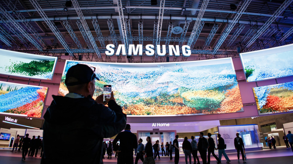 Samsung, vola a 8,5 miliardi l'utile operativo trimestrale