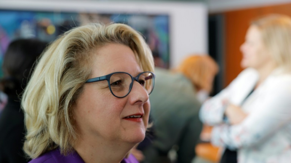 Schulze fordert weltweit besseren Zugang f&uuml;r Frauen zu Hygieneprodukten