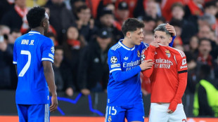 Benfica suspende 5 s&oacute;cios por suspeita de racismo contra o Real Madrid