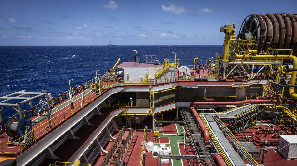 Il petrolio in calo a New York a 60,85 dollari