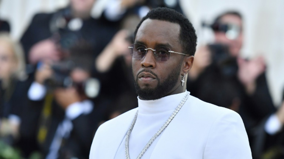 Au procès de P. Diddy, la défense interroge une ancienne petite amie du producteur