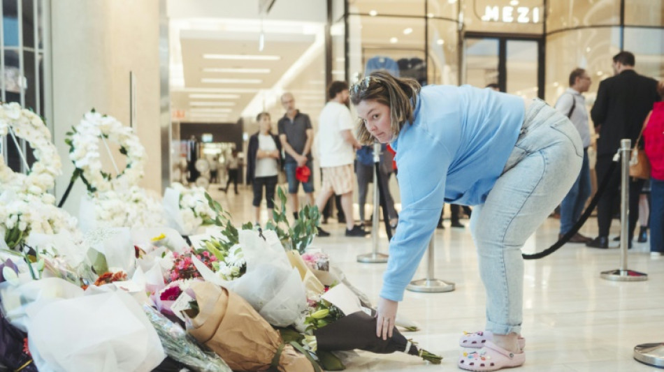 Australie: le centre commercial rouvre ses portes, cinq jours apr&egrave;s l'attaque au couteau