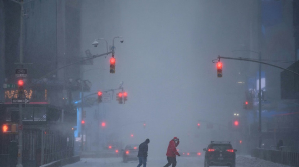 Une temp&ecirc;te de neige "historique" paralyse le nord-est des Etats-Unis