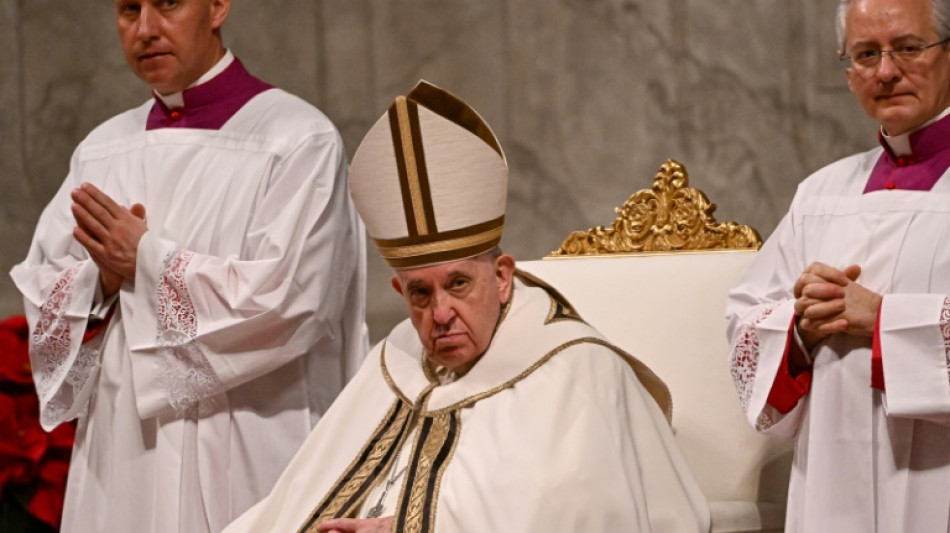 Le pape c&eacute;l&egrave;bre No&euml;l au Vatican, en pens&eacute;e avec l'Ukraine