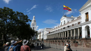 En Equateur, le pr&eacute;sident sortant pouss&eacute; vers un second tour par sa rivale de gauche