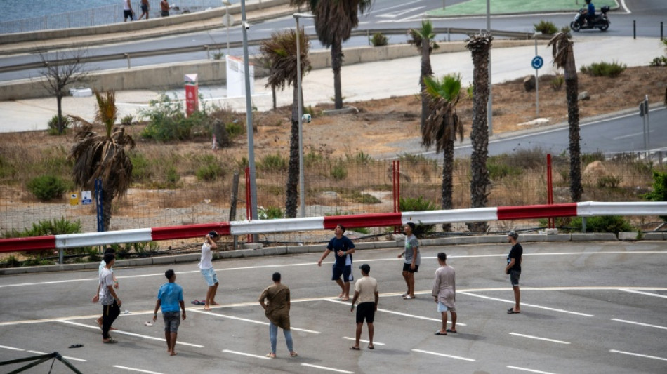 Presque un mois apr&egrave;s l'arriv&eacute;e massive de migrants, des appels au calme &agrave; Ceuta, sous pression