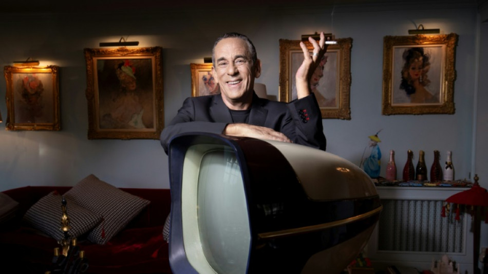 Obsèques d'Ardisson à Paris, les invités attendus tout de noir vêtus