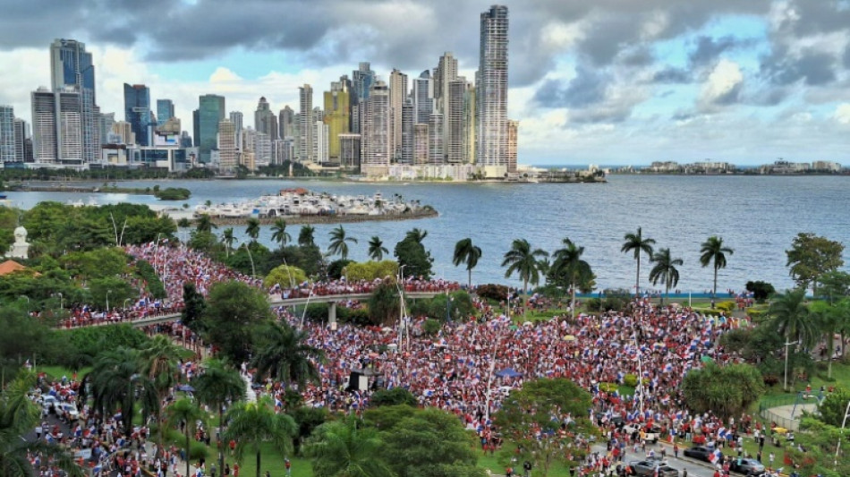 Presidente do Panam&aacute; prop&otilde;e consulta popular sobre mina mas n&atilde;o reduz protestos