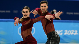 Record-breaking rhythm puts French ice dancing duo on track for gold