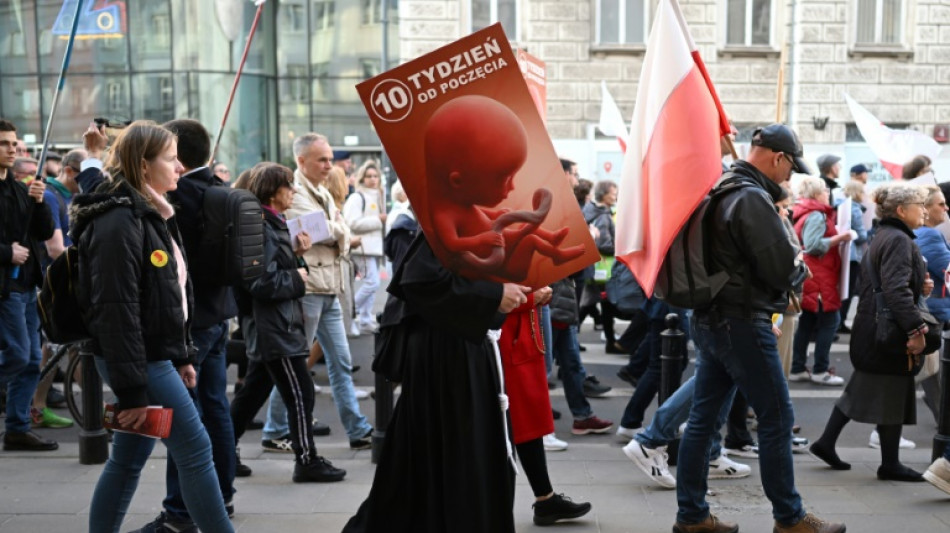Polen: Gesetzentw&uuml;rfe f&uuml;r Reform von Abtreibungsrecht nehmen erste H&uuml;rde im Parlament