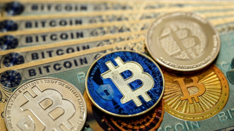 Bitcoin bate novo recorde e supera os US$ 124 mil