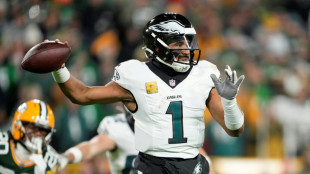 Eagles aim to keep rolling despite Brown turmoil