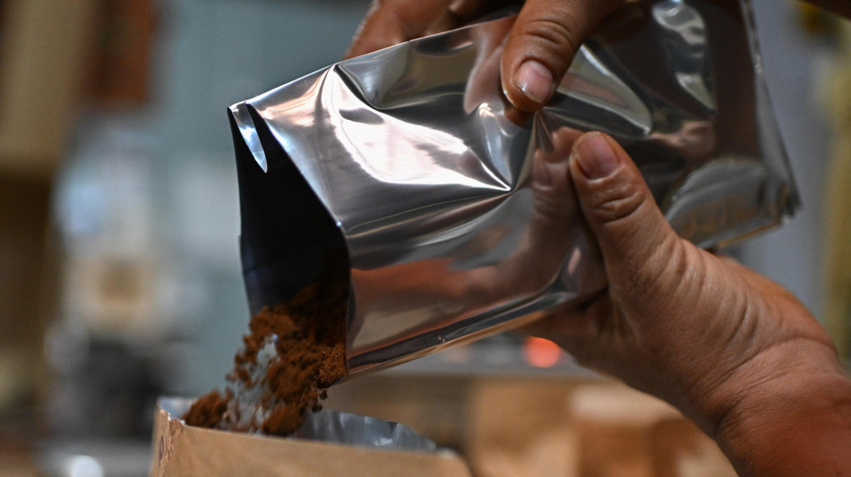 Tunisia, torrefattori contro il caffè di contrabbando