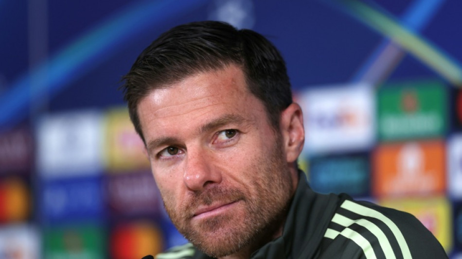 'É uma mescla entre Özil e Guti', diz Xabi Alonso sobre Arda Güler