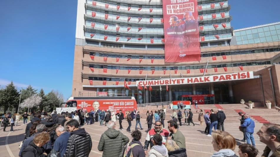 El alcalde opositor a Erdogan es encarcelado en medio de manifestaciones masivas en Turqu&iacute;a