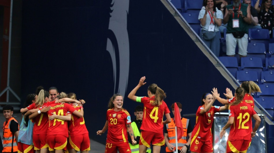 Claudia Pina remonta ante Inglaterra y env&iacute;a a Espa&ntilde;a a 'semis' en Liga de Naciones