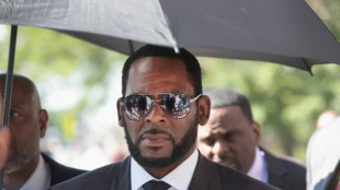Cantante R. Kelly condenado a 20 a&ntilde;os de c&aacute;rcel por pornograf&iacute;a infantil
