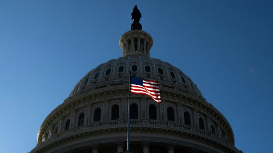 Le Congr&egrave;s am&eacute;ricain ouvre la voie au financement du programme de Trump