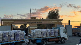 Passagem de fronteira crucial para entrada de ajuda em Gaza permanece fechada